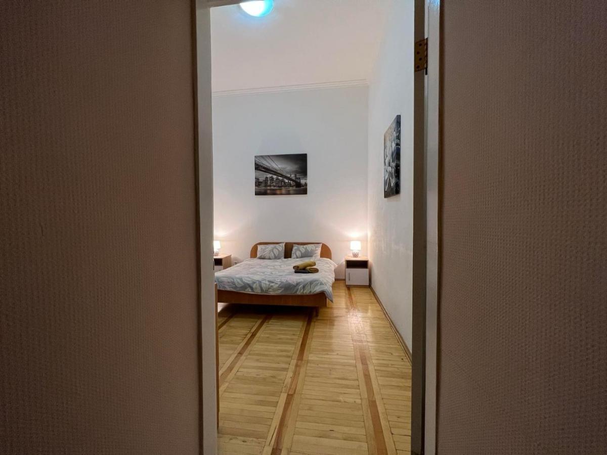 Apartment In The Historic Center Kijów Zewnętrze zdjęcie